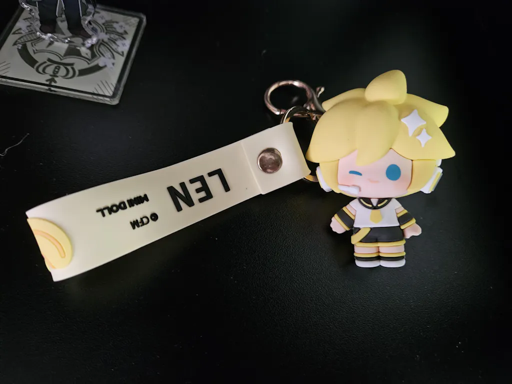 Hatsune Miku - Mini Doll Chibi Figure Keychain