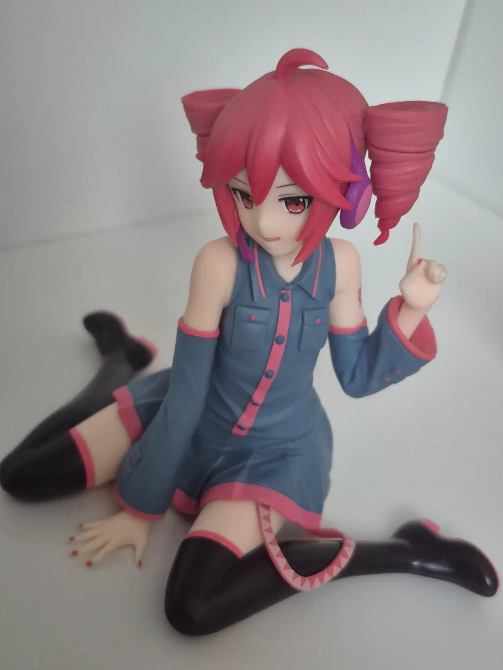 (Pre-Order)  Utau - Premium Perching Prize Figure - Kasane Teto