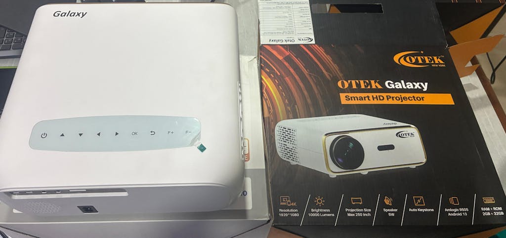 Play Smart FHD Projector