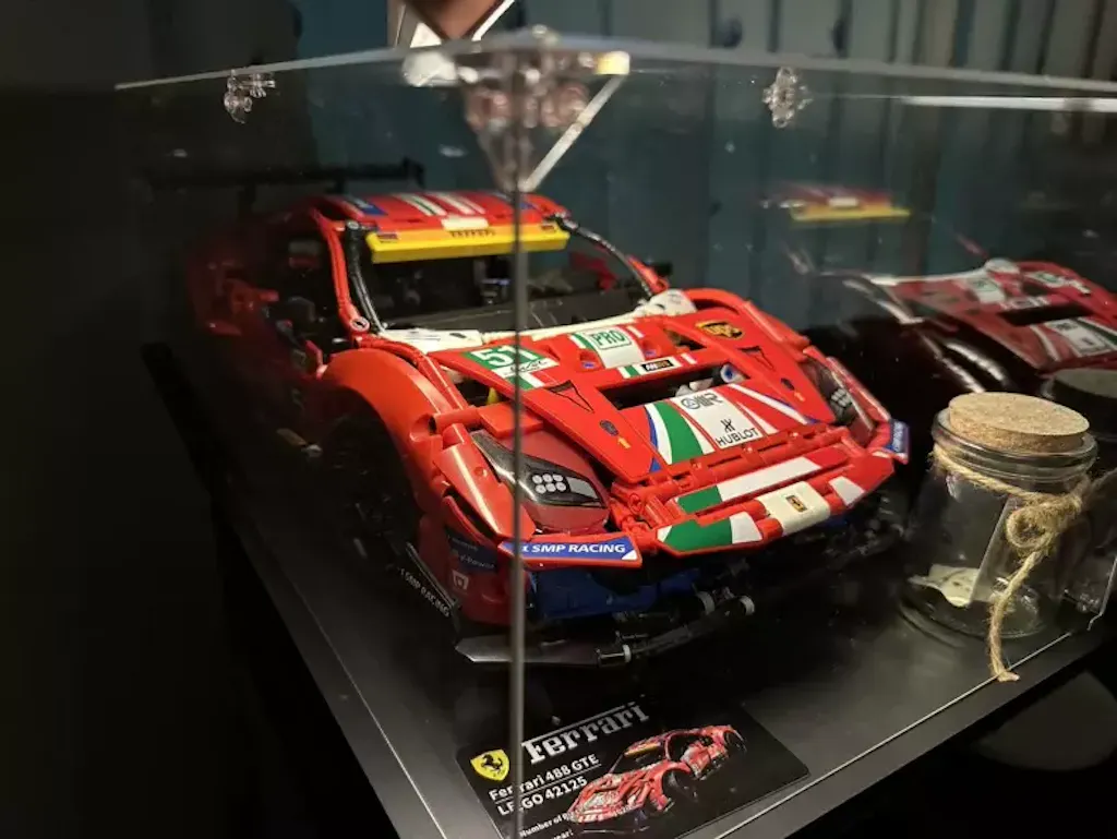 Acrylic Display Case for Lego Ferrari 488 GTE “AF Corse #51” 42125