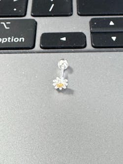 Daisy Stud