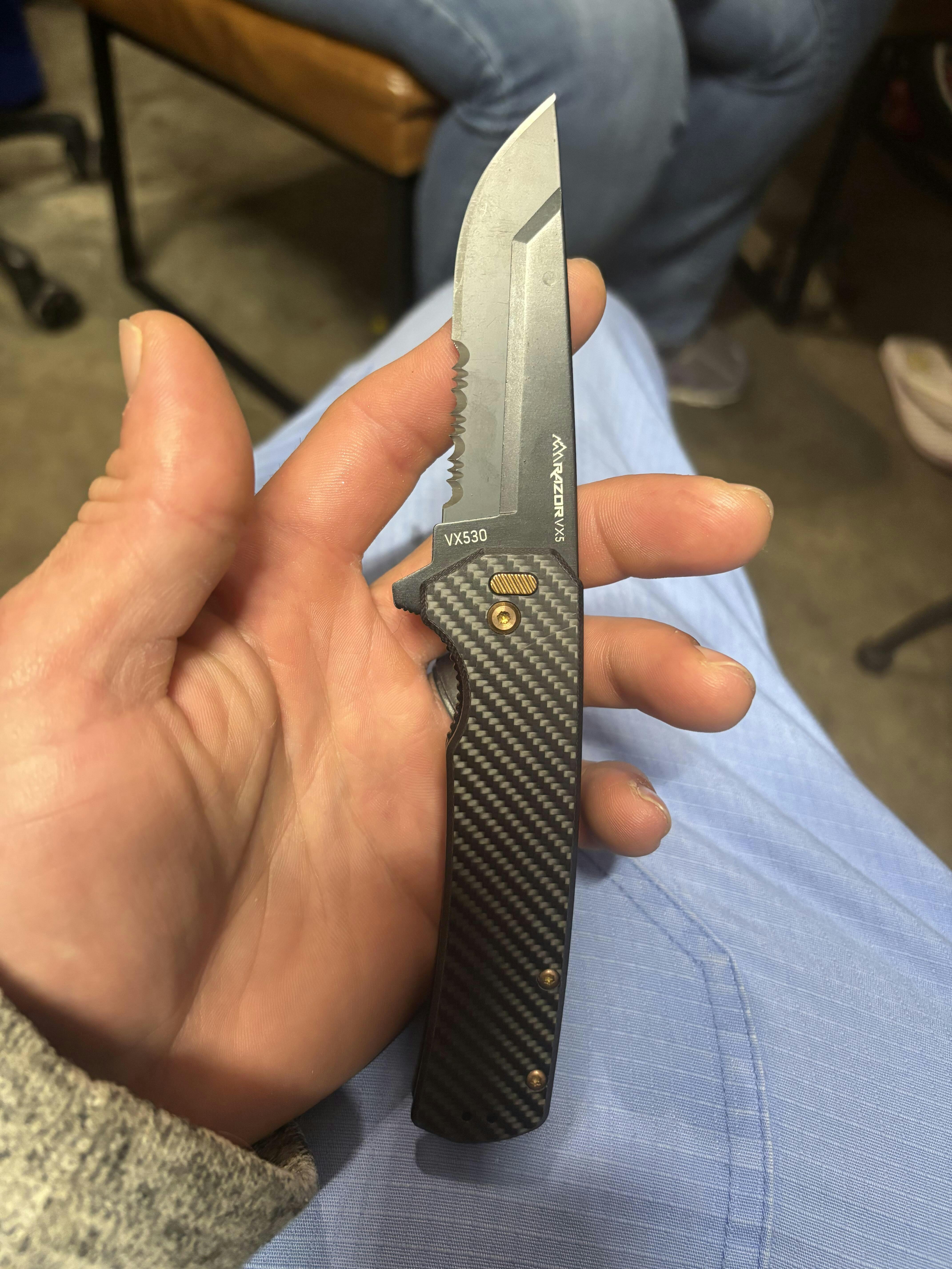 Razor VX5 EDC Knife – 3″ Replaceable Blade, Carbon Fiber G10