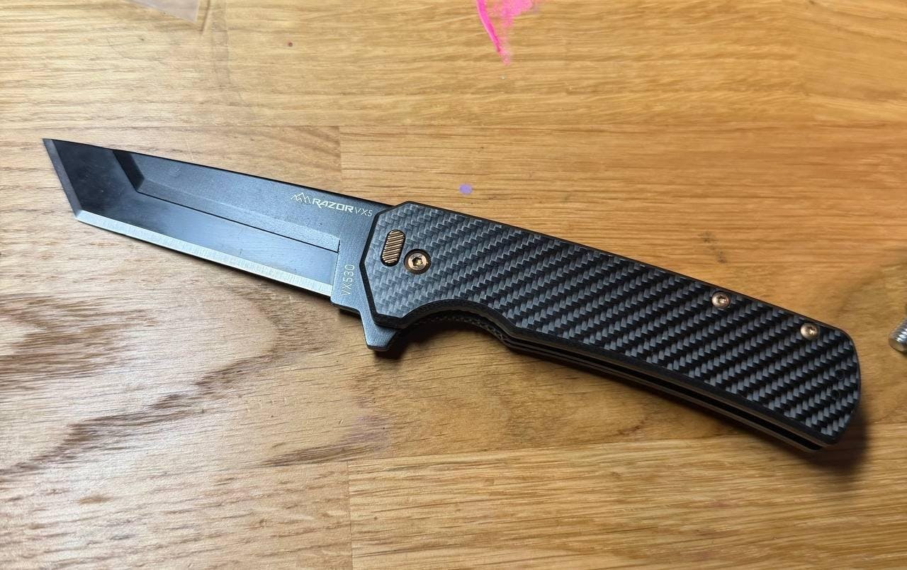 Razor VX5 EDC Knife – 3″ Replaceable Blade, Carbon Fiber G10