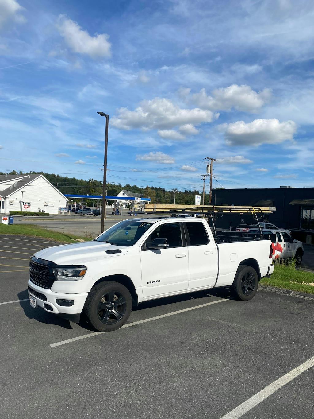Heavy-duty Steel Pickup Truck Ladder Rack, No Drill Design, Adjustable Center, 800 LBS Capacity