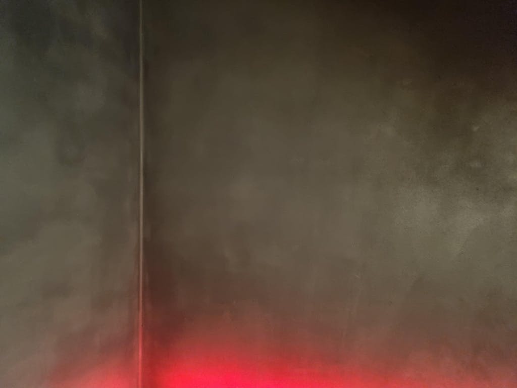 Svarta och Mörkt Grå