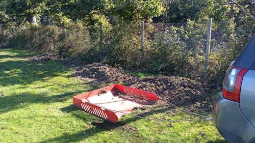 Paddock Blade Horse Paddock Cleaner Signal Red | Premium British Made | Free Delivery