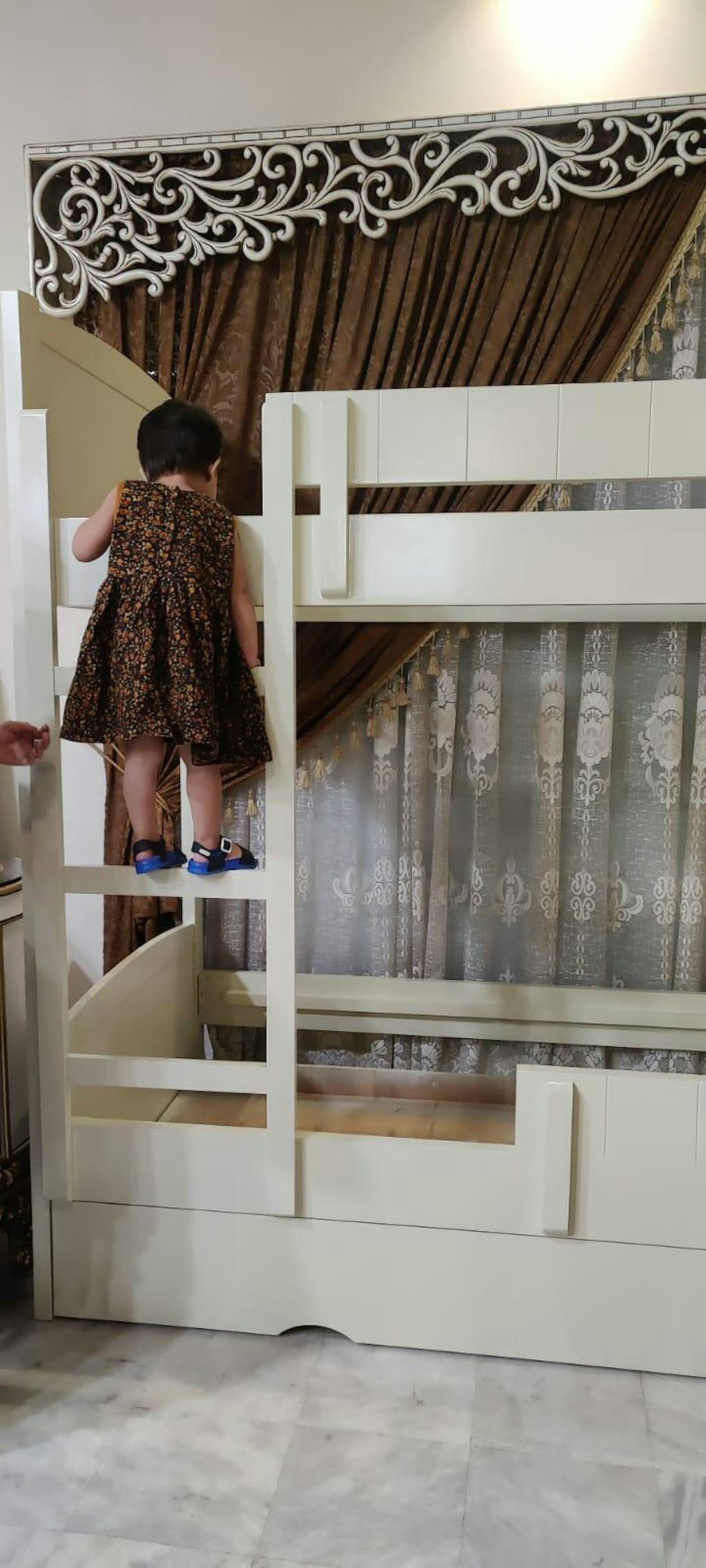 DOUBLE DECKER Pakistan Furniture & Interiors