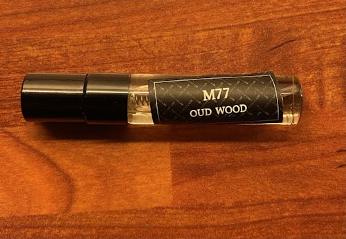 M77 - Inspireret af Oud Wood