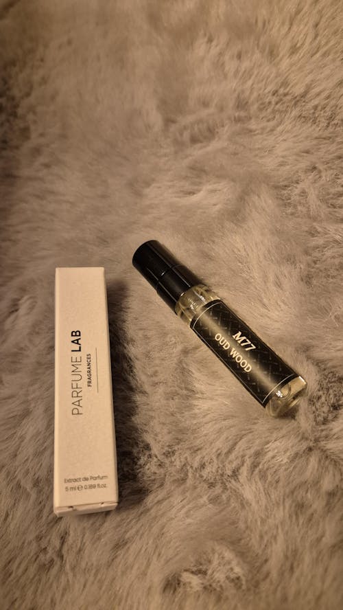 M77 - Inspireret af Oud Wood