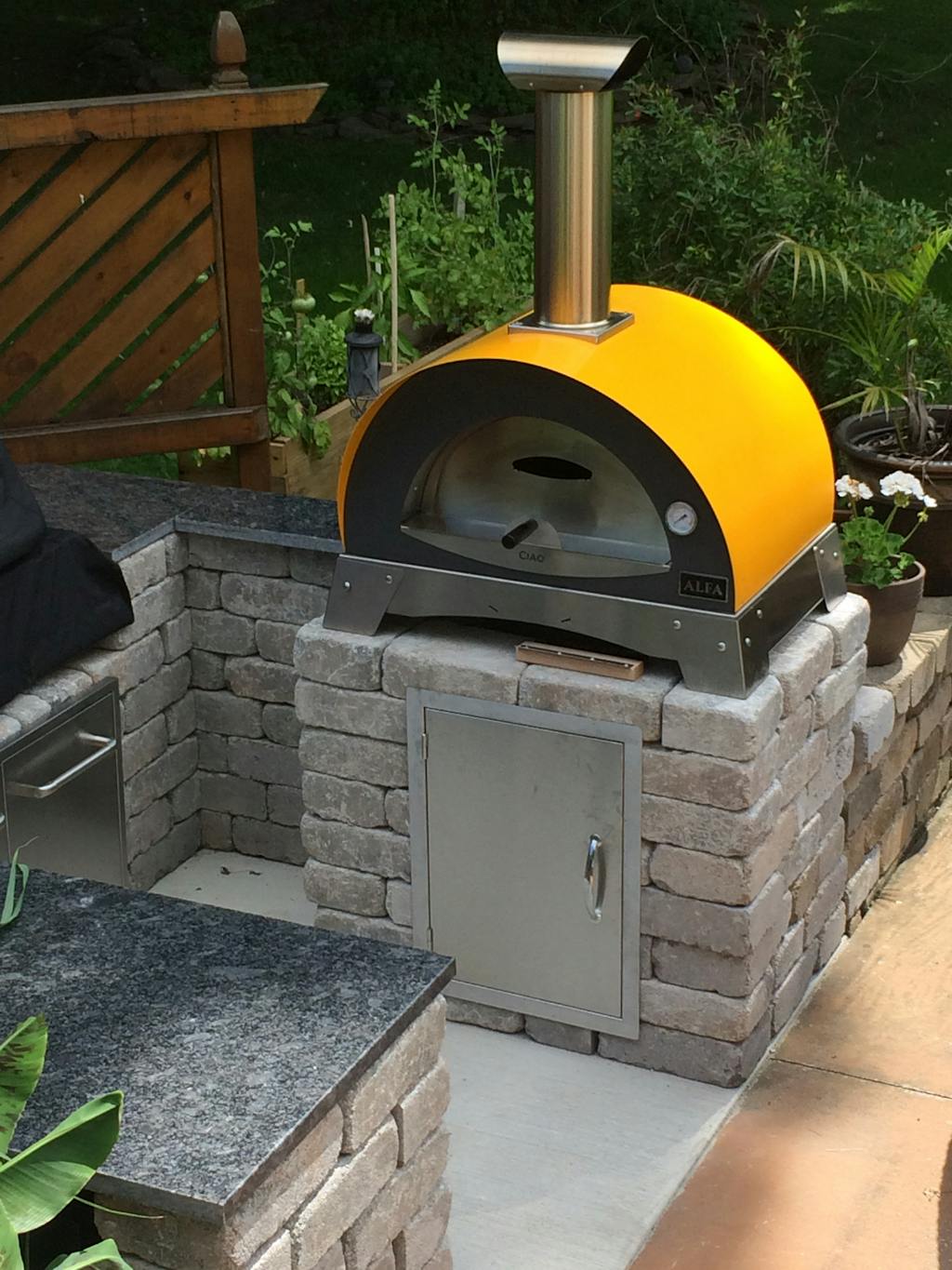 Review & Picture Gallery Patio & Pizza Outdoor Furnishings