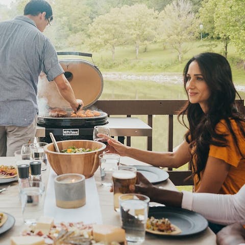 Primo Oval Junior 200 Ceramic Kamado Grill