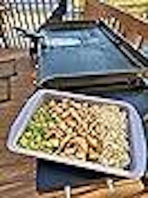 Blackstone 4-Burner 36" Omnivore Griddle With Hood - 2322