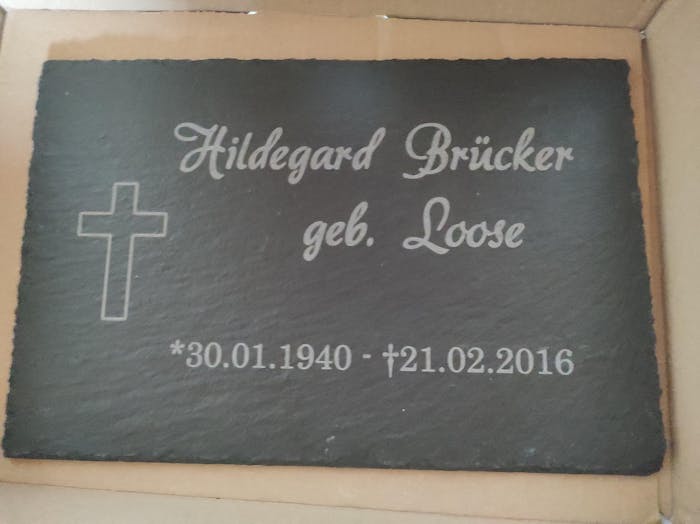 Personalisierte Schiefer Gedenktafel für Menschen 30x20cm - Text Lasergravur
