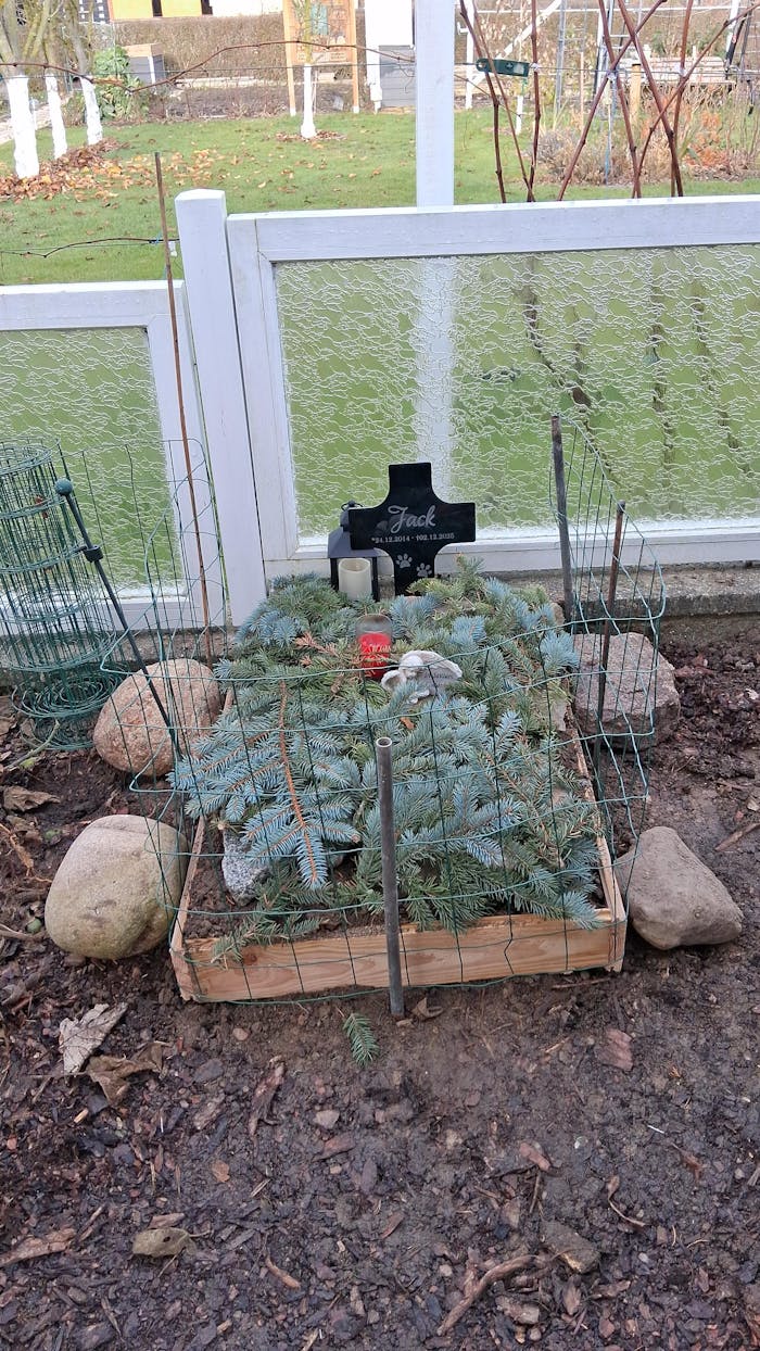 Personalisiertes Acrylglas Tier Grabkreuz Schwarz - Text Lasergravur