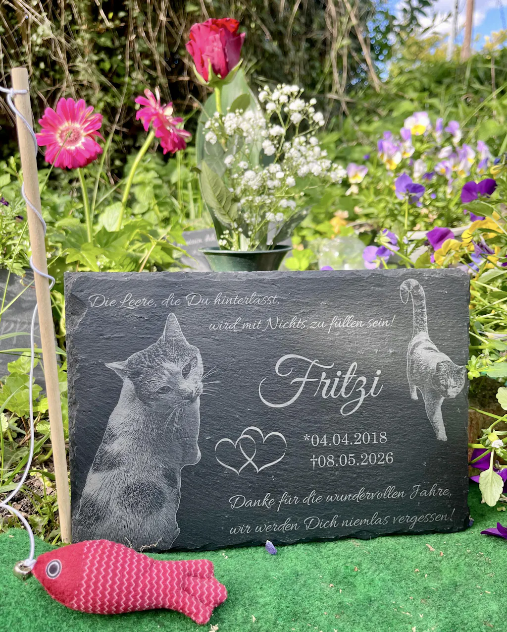 Personalisierter Schiefer Tiergrabstein 30x20cm - Foto Lasergravur