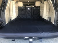 Pawmanity Cargo Liner