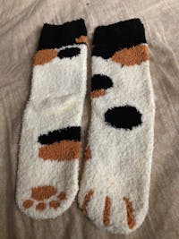 PawPrint Fuzzy Socks