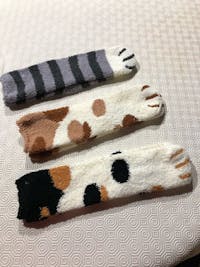 PawPrint Fuzzy Socks