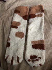 PawPrint Fuzzy Socks