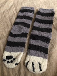 PawPrint Fuzzy Socks