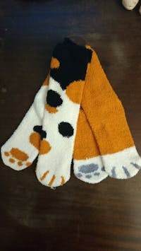 PawPrint Fuzzy Socks