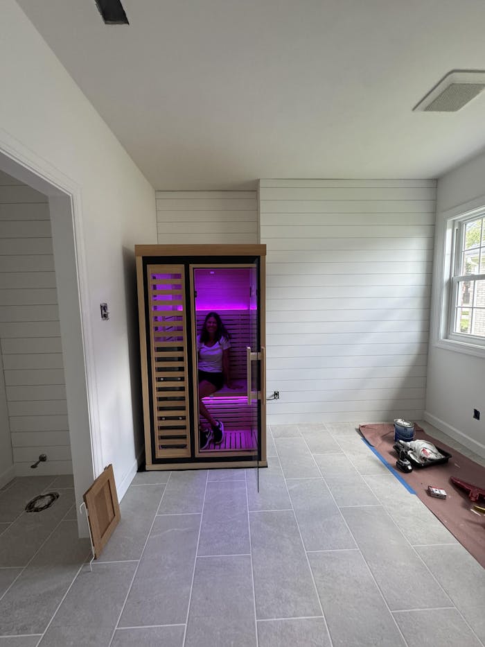 Peak Saunas Shasta 1-Person Full Spectrum Infrared Sauna with Built-In XL Medical-Grade Red Light Therapy & Smart WiFi App Control