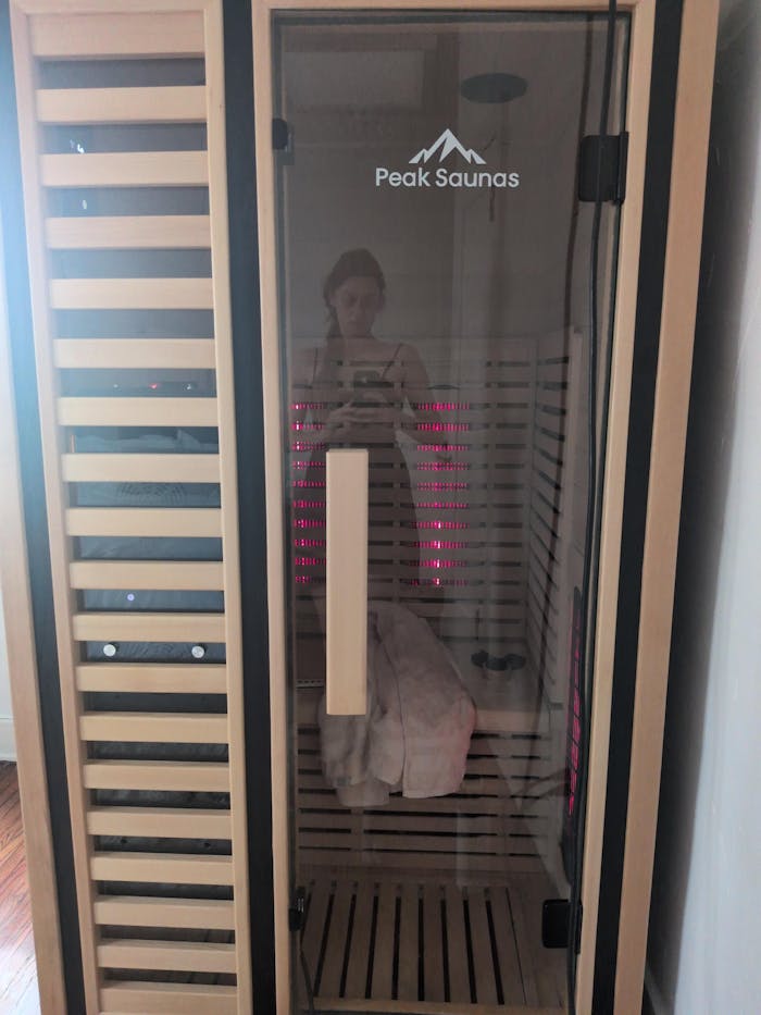 Peak Saunas Shasta 1-Person Full Spectrum Infrared Sauna with XL Medical-Grade Red Light Therapy & Smart WiFi App Control