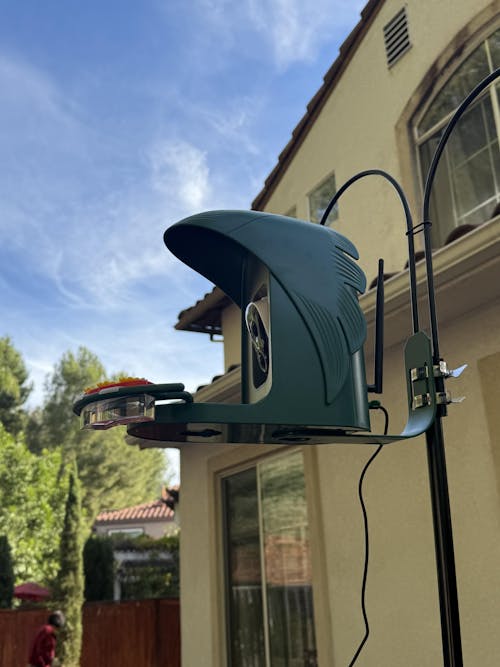PerchMe Smart Bird Feeder with Camera,2K,Solar Powered, AI Recognition,Great Gift for Bird Lovers