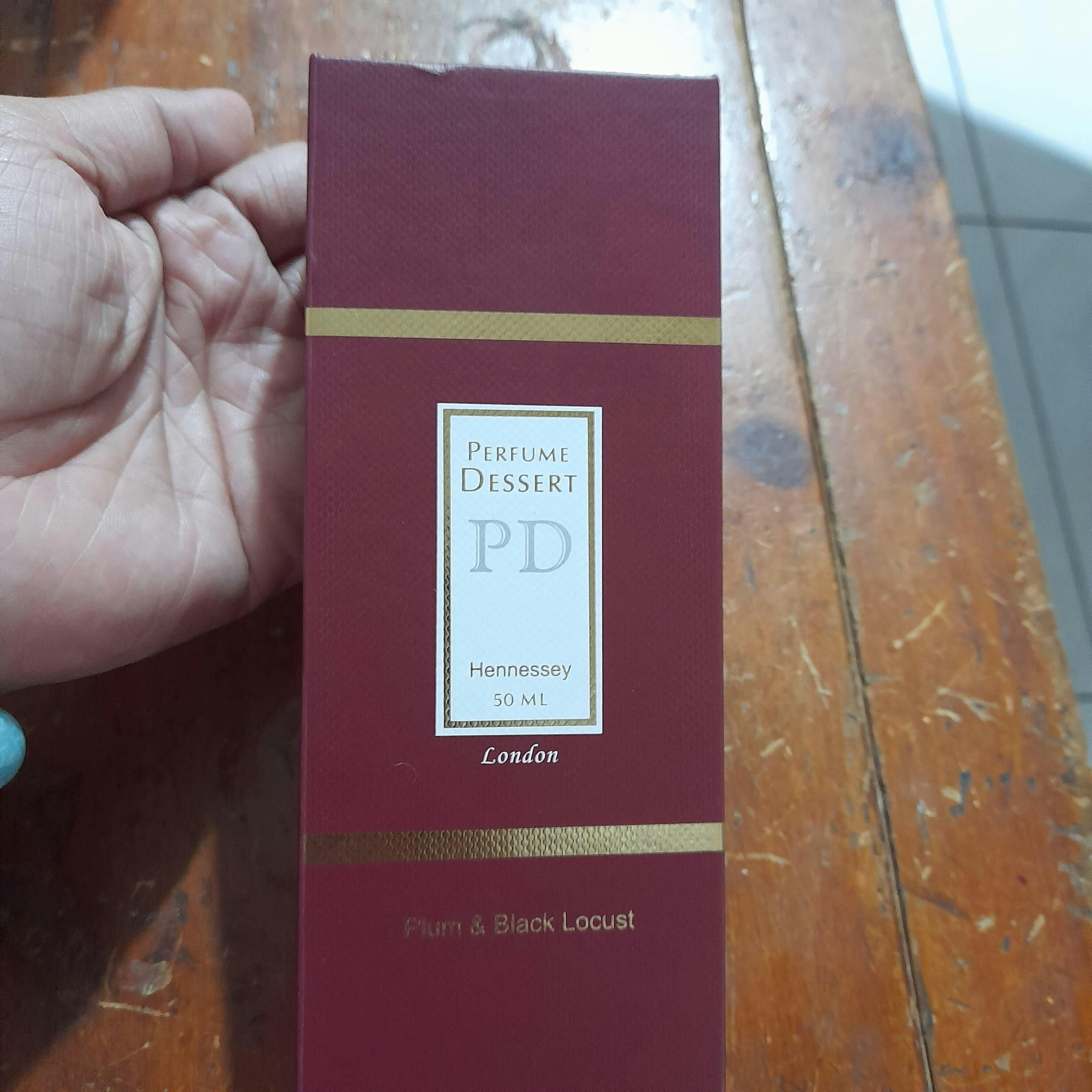 Best Selling Plum & Black Locust Scent Ivana Alawi Favorite Perfume