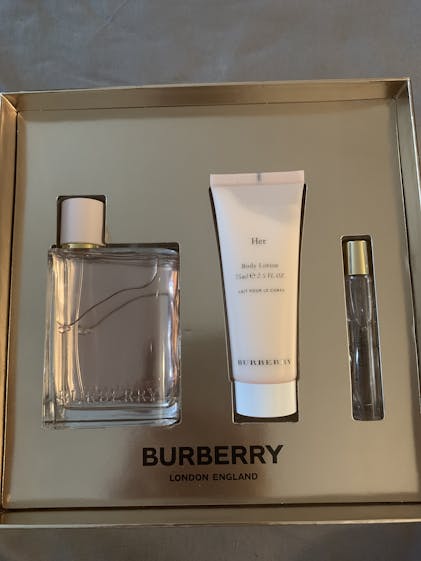 Shop for samples of Her (Eau de Parfum) by Burberry for women rebottled and  repacked by