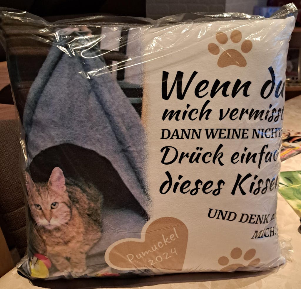 Drück mich, wenn du mich vermisst- individuelles Premium Fotokissen