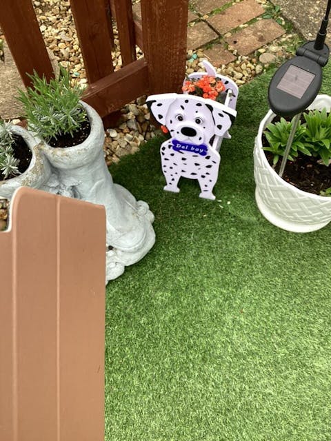 Pot de fleurs en forme de Petit Dalmatien