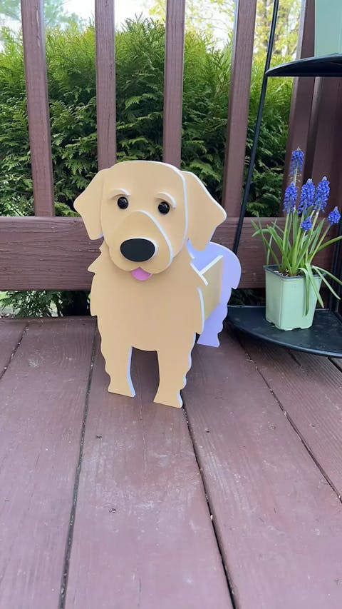 Pot de fleurs en forme de Golden Retriever