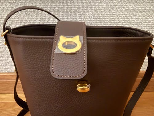 【1/30(金)〜2/14(土) 期間限定バレンタインSET 】ショルダーバッグ  PAW (パウ)   キュイール・マッシュ / チョコ　＋ ころにゃんチャーム ハート付き　SET