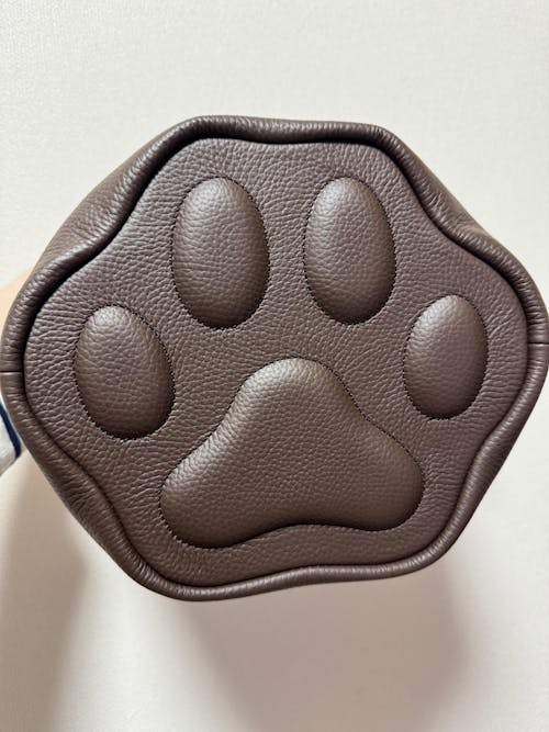 【1/30(金)〜2/14(土) 期間限定バレンタインSET 】バケットバッグ  PAW (パウ)   キュイール・マッシュ / チョコ　＋ ころにゃんチャーム ハート付き　SET