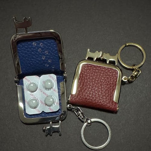 プチにゃまぐちキーホルダー　キュイール・マッシュ / ボルドー