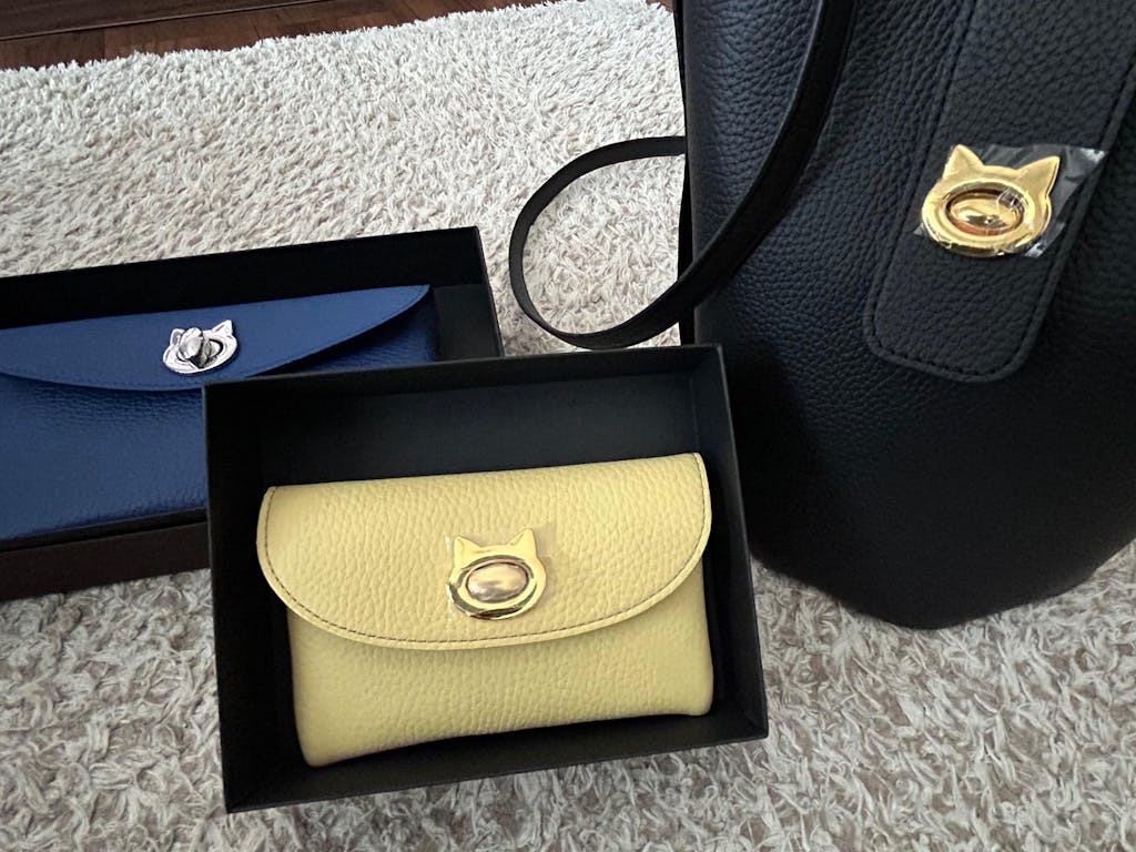 フラップウォレット・フルーニャ ミディアム　キュイール・マッシュ / ジョーヌプッサン