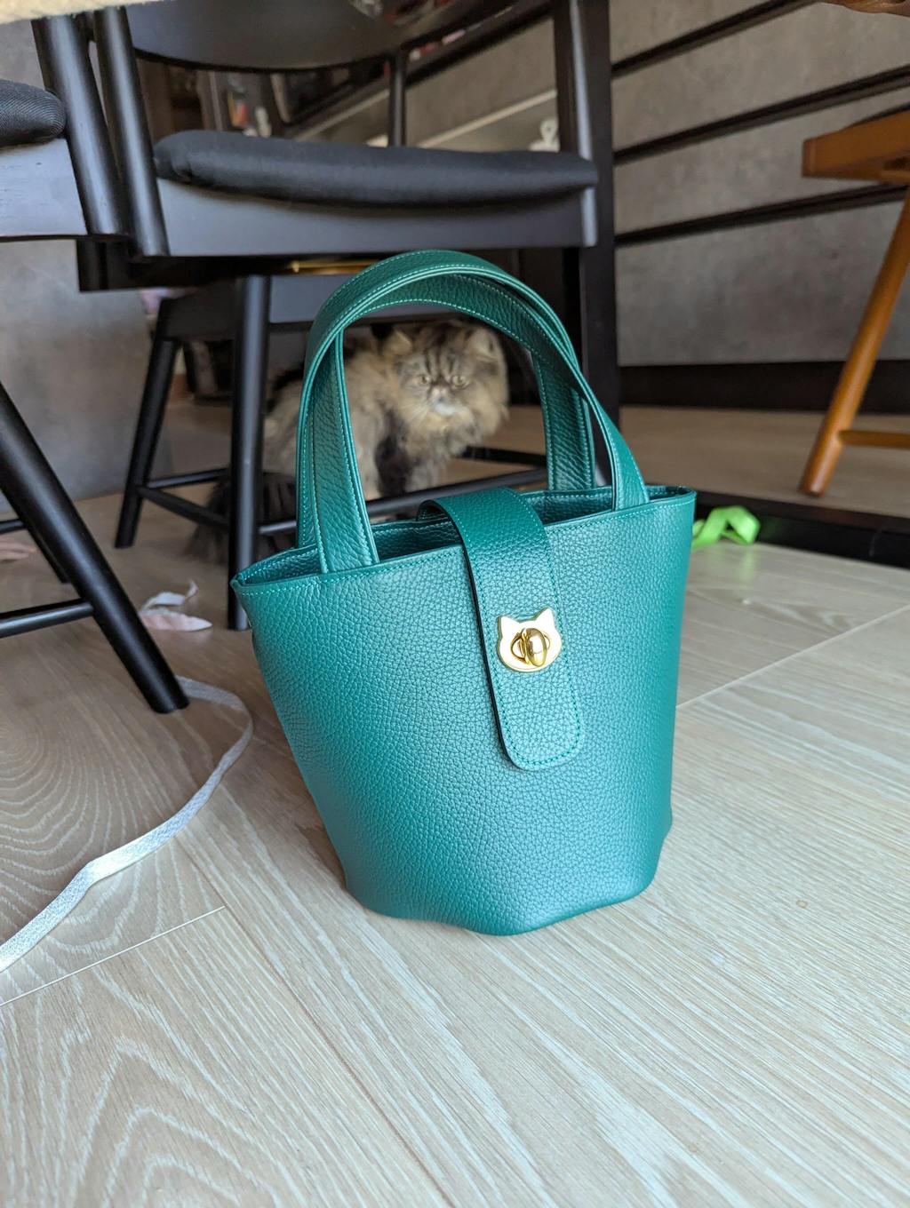 チェーンショルダー付きミニバッグ・PAW  (パウ)   / エメラルド