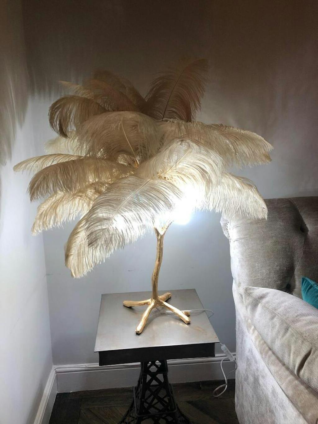 Ostrich Feather Lamp | Ostrich Feather Desk lamp | Ping Lighting