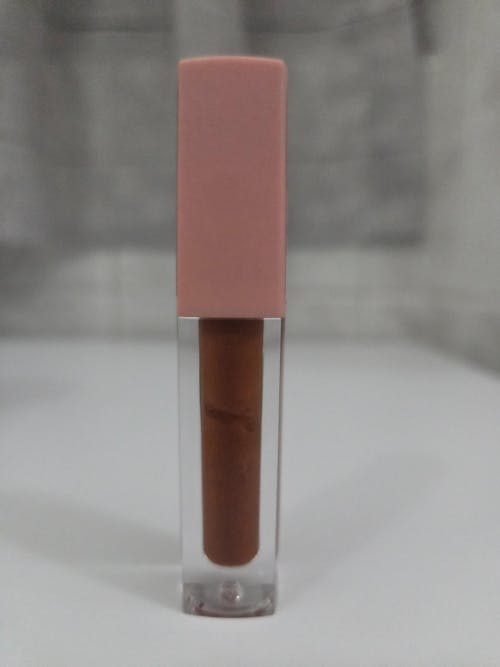 Lip Oil Effetto Plumping con Peperoncino Rosso e Olio di Ricino – Idrata, Rimpolpa e Illumina le tue Labbra