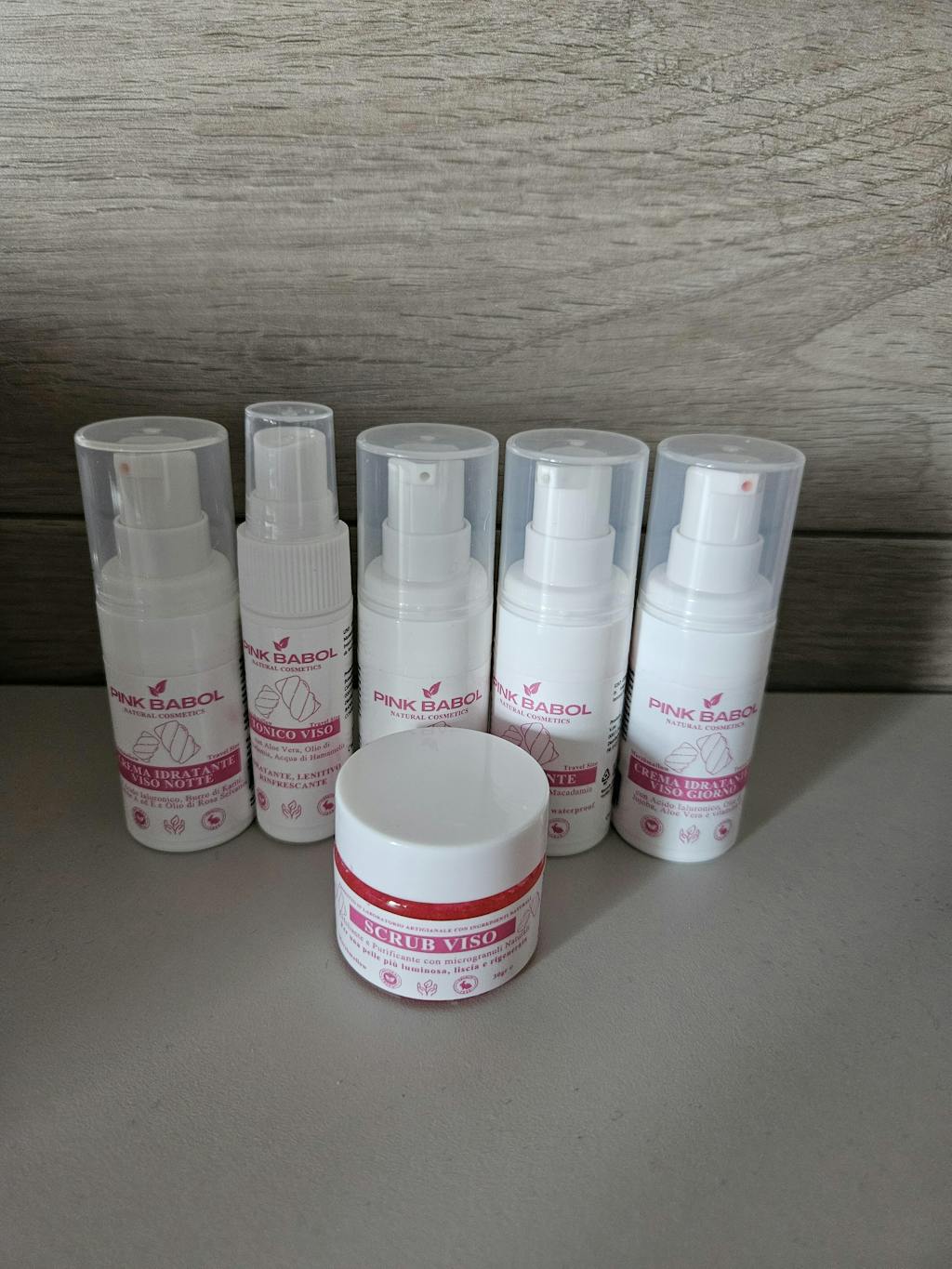 KIT Mini Size/Travel Size Skincare - Crema viso giorno, Crema viso notte, Tonico viso, Scrub viso, Gel Detergente Viso, Struccante Viso