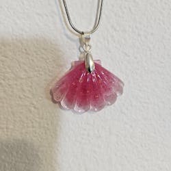 Elegant Ombre Handmade Resin Seashell Necklace