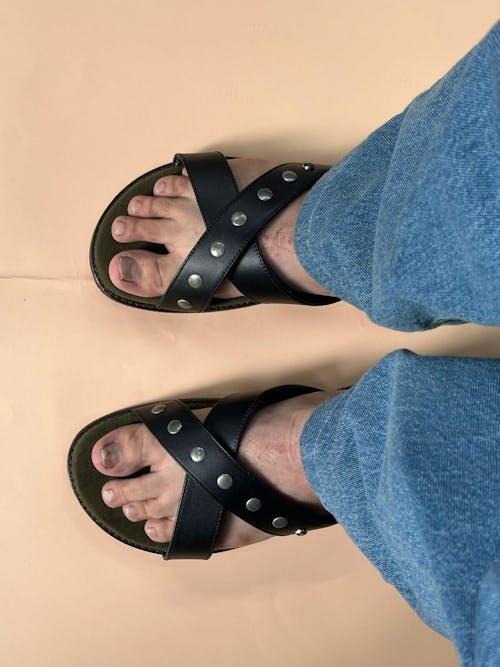 Cael Black Slides Men