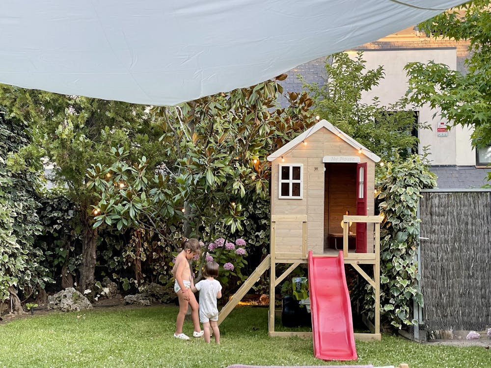 M22 My Lodge with Platform and Slide