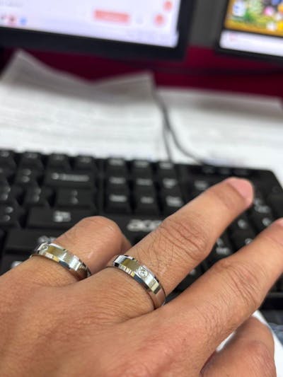 Zyan Solitaire Band Ring