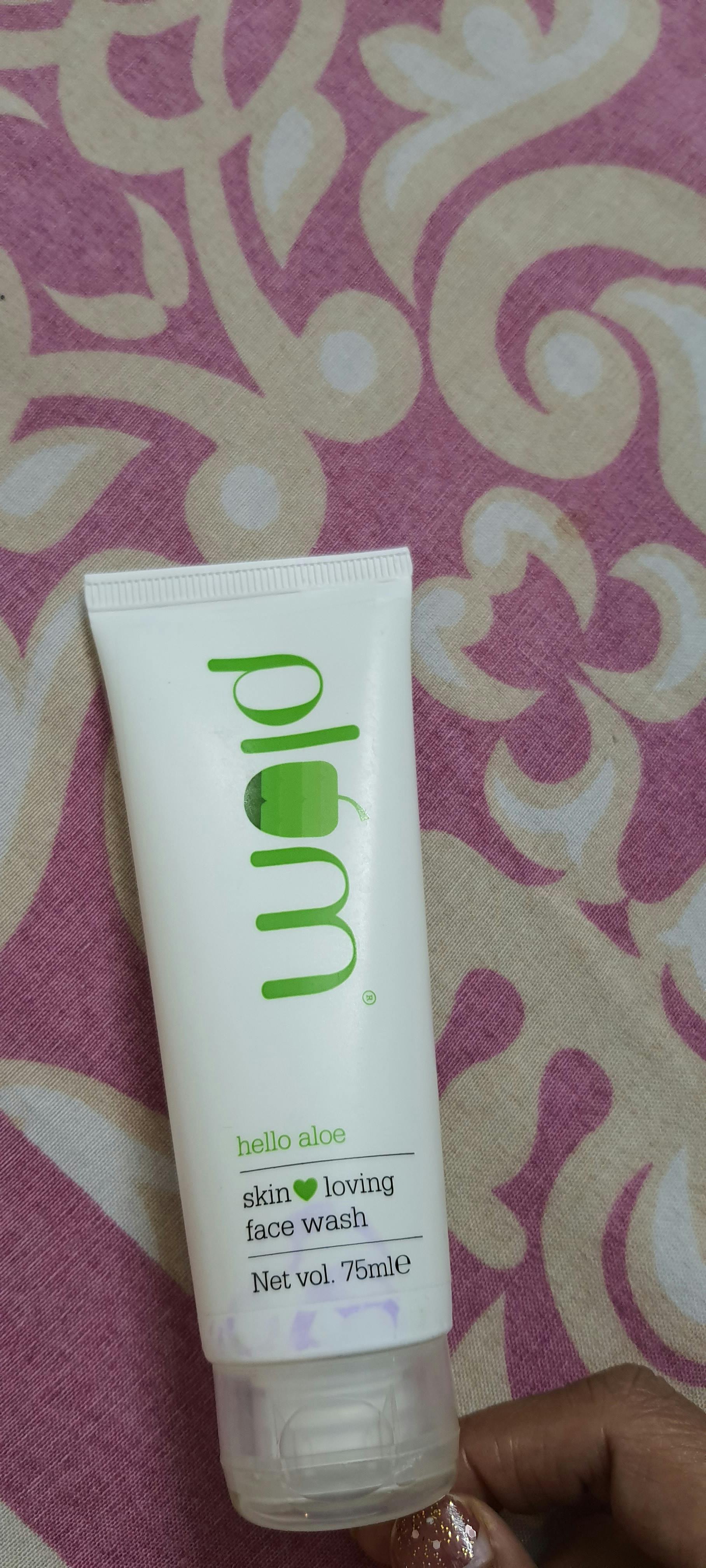 Buy Best Aloe Vera Skin Face Wash for Women Plum Goodness