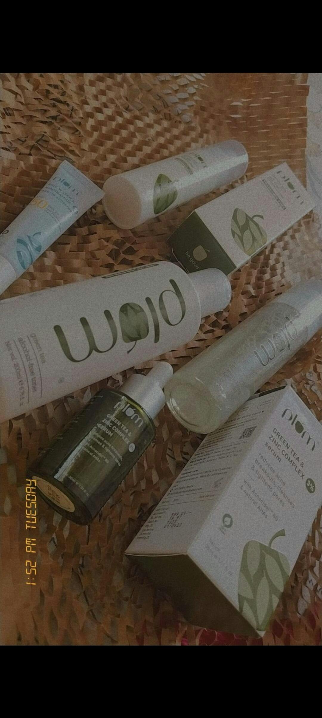 3 Zinc Complex Face Serum with Green Tea Fights Pimples & Breakouts