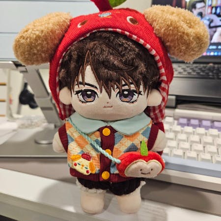 【IN STOCK】PLUSH WONDERLAND Cute Little Apple Dog Plushies Cotton Doll Clothes 20CM