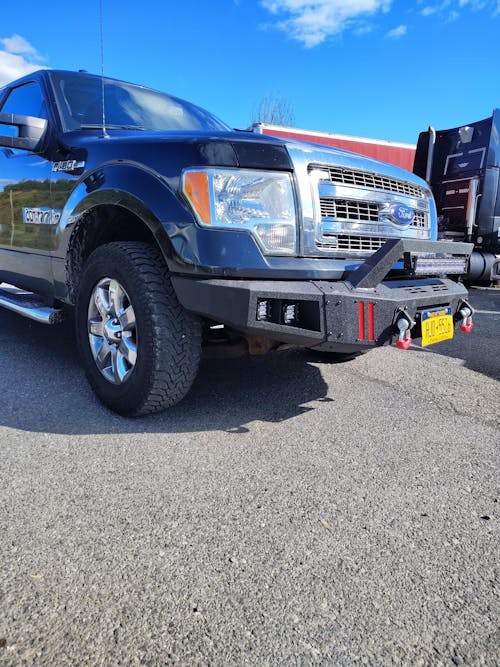 Front Bumper Compatible with Ford F150 2009-2014, Textured Black Pickup Truck F150 Bumper with Winch Plate, Lights, D-rings, License Plate Bracket (F150, 2009-2014, Excluding Raptor)