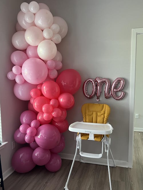 CREATE YOUR OWN BALLOON GARLAND KIT